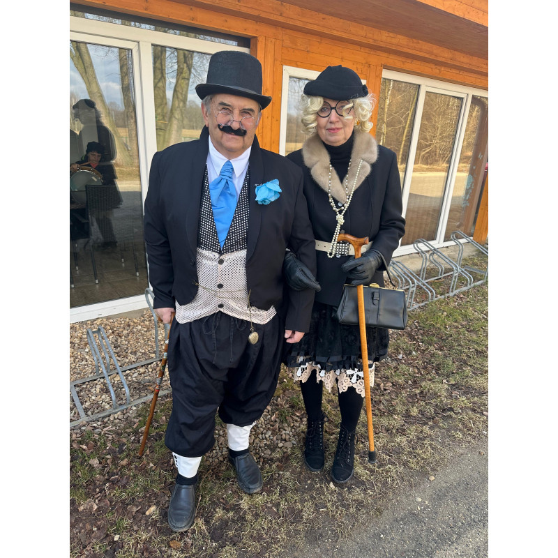 Poirot muž, 20. léta