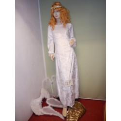 č. 2211  anděl. šaty
